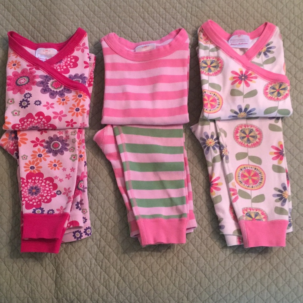 Bundle of 3 Hanna Andersson girls pajamas